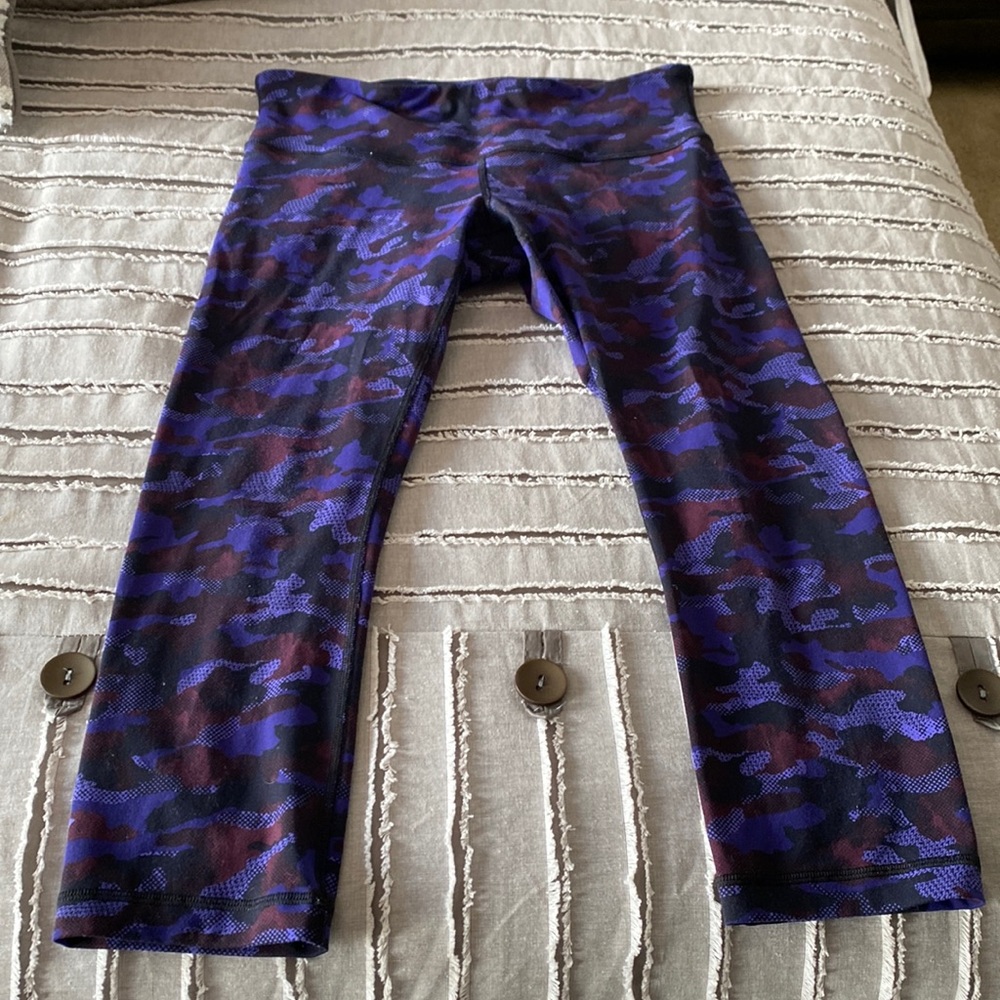 Lululemon Purple Camo Crop Leggings